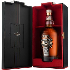 Віскі Chivas Regal / Чівас Регал, 25 років, 40%, 0.7 л (под. уп.) [5000299284926]